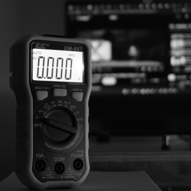 Incertezza del digit: ±0,5 digit, ±1 digit o ±n digit? Come scegliere il contributo corretto