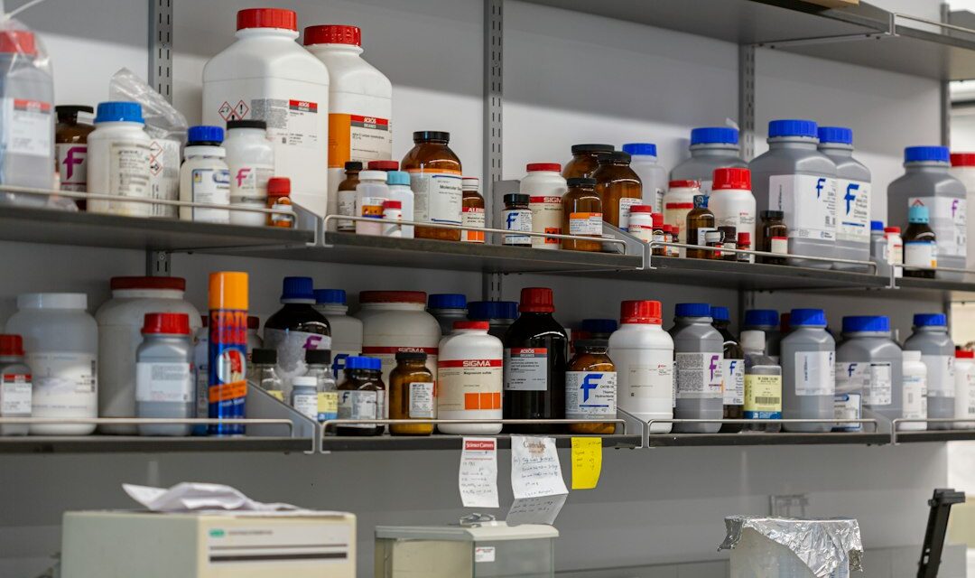 QR code e codici a barre per gestire le scadenze in laboratorio: reagenti, standard e consumabili sotto controllo